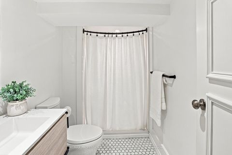 Photo 37 at 26 Larkin Avenue, Swansea, Toronto