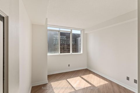 Photo 17 at 2910 - 736 Bay Street, Bay Street Corridor, Toronto
