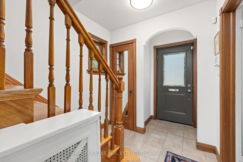 Photo 3 at 52 Park Hill Road, Forest Hill North, Toronto