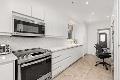 Photo 8 at 52 Park Hill Road, Forest Hill North, Toronto