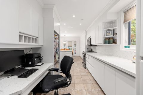 Photo 17 at 52 Park Hill Road, Forest Hill North, Toronto
