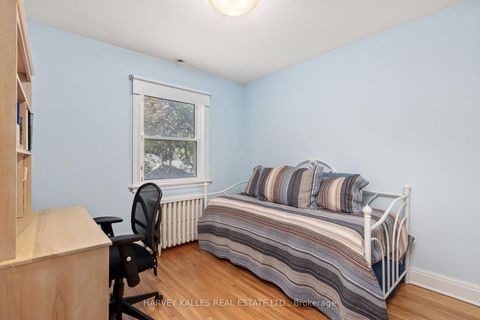 Photo 25 at 52 Park Hill Road, Forest Hill North, Toronto