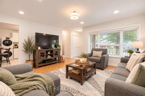 Photo 3 at 122 Parsell Square, Malvern, Toronto
