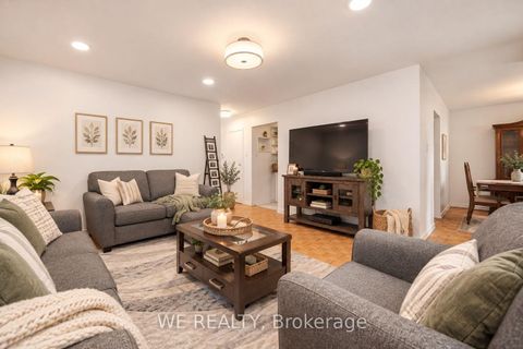 Photo 4 at 122 Parsell Square, Malvern, Toronto