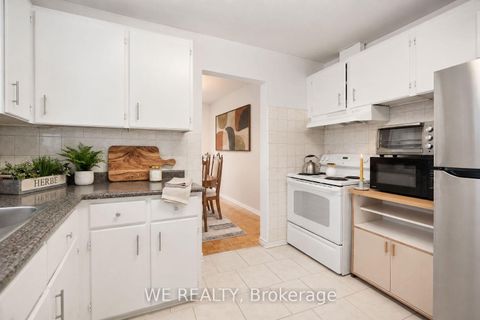 Photo 6 at 122 Parsell Square, Malvern, Toronto
