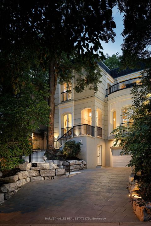 Photo 1 at 17A Avondale Road, Moore Park, Toronto