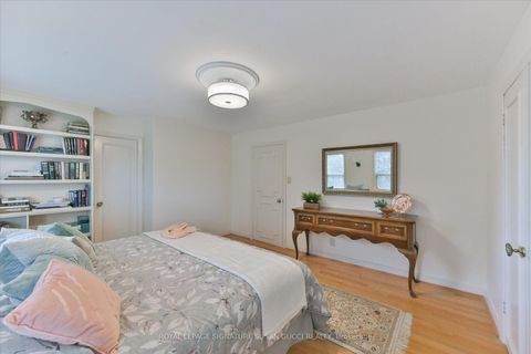 Photo 20 at 8 Sutherland Avenue, Crescent Town, Toronto