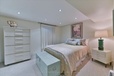 Photo 33 at 8 Sutherland Avenue, Crescent Town, Toronto