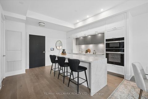 Photo 15 at TH  122 - 259 The Kingsway, Humber Valley, Toronto