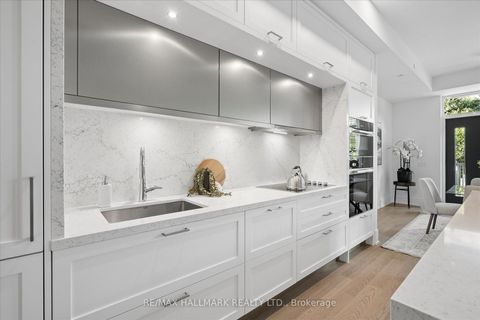 Photo 17 at TH  122 - 259 The Kingsway, Humber Valley, Toronto