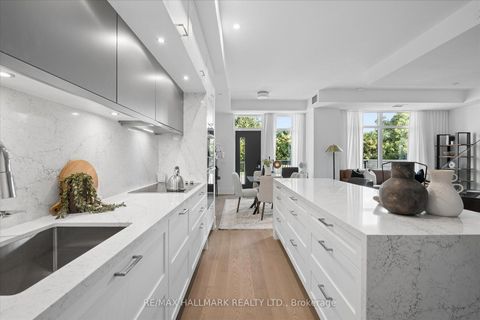 Photo 18 at TH  122 - 259 The Kingsway, Humber Valley, Toronto