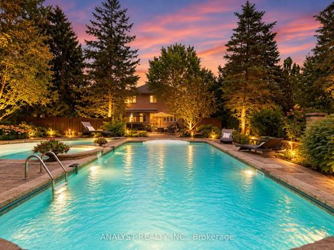Photo 4 at 21 Capner Court, Kleinburg, Vaughan