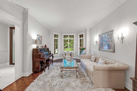 Photo 15 at 21 Capner Court, Kleinburg, Vaughan