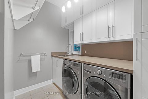 Photo 18 at 21 Capner Court, Kleinburg, Vaughan