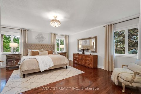 Photo 20 at 21 Capner Court, Kleinburg, Vaughan