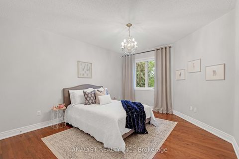 Photo 25 at 21 Capner Court, Kleinburg, Vaughan