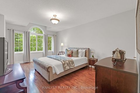 Photo 26 at 21 Capner Court, Kleinburg, Vaughan