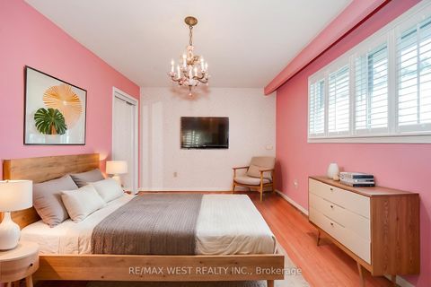 Photo 8 at 61 Bickerton Crescent, Pleasant View, Toronto