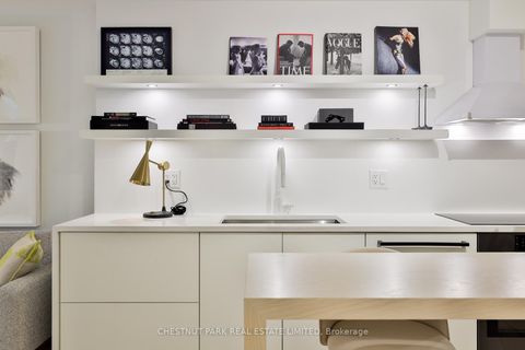 Photo 5 at 201 - 25 Scrivener Square, Moore Park, Toronto