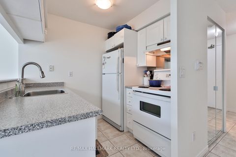 Photo 5 at 528 - 109 Front Street E, Waterfront Communities C8, Toronto