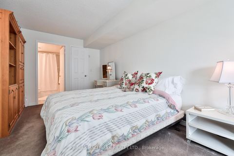 Photo 21 at 528 - 109 Front Street E, Waterfront Communities C8, Toronto