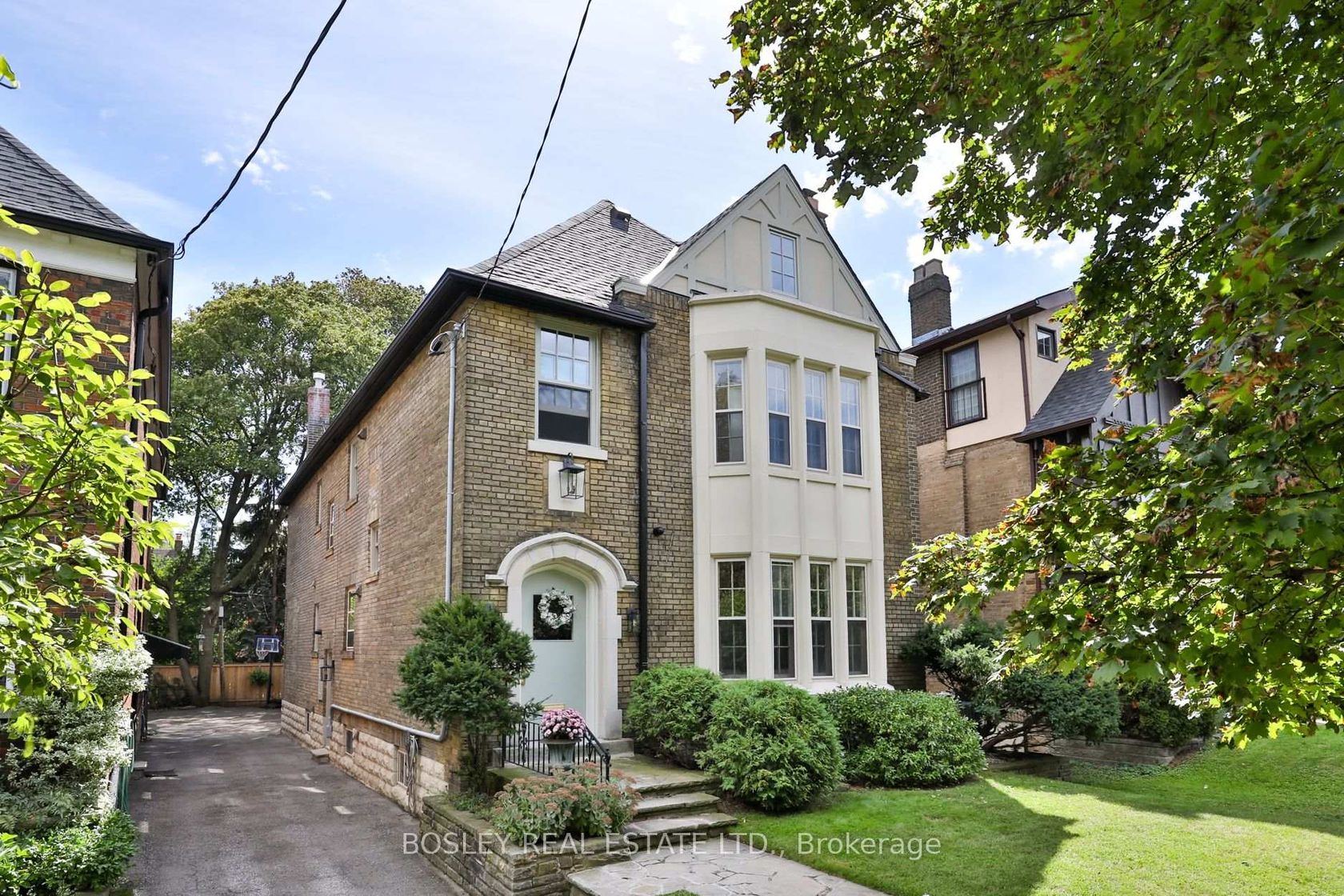 43 Whitehall Road, Moore Park, Toronto photo number 2