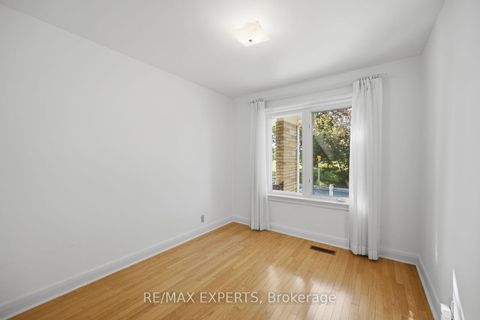 Photo 14 at 90 Heathrow Drive, CFB, Toronto