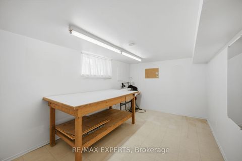 Photo 22 at 90 Heathrow Drive, CFB, Toronto