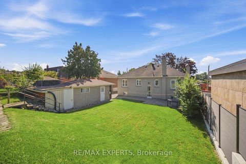 Photo 28 at 90 Heathrow Drive, CFB, Toronto