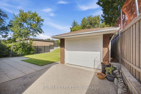 Photo 30 at 90 Heathrow Drive, CFB, Toronto