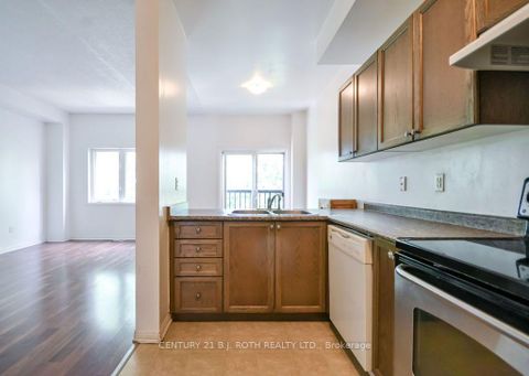 Photo 7 at 62 - 175 Stanley Street, East Bayfield, Barrie