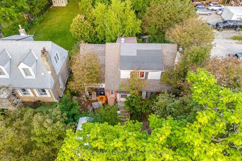 Photo 4 at 7 Ashbourne Drive, City Centre West, Toronto