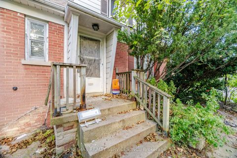 Photo 13 at 7 Ashbourne Drive, City Centre West, Toronto