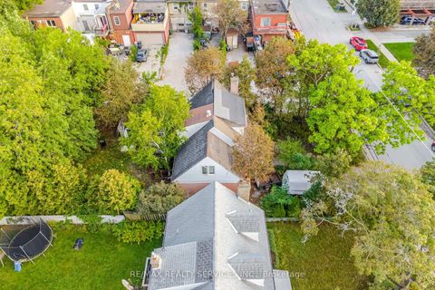 Photo 18 at 7 Ashbourne Drive, City Centre West, Toronto