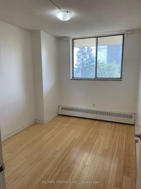 Photo 6 at 408 - 320 Dixon Road, The Westway, Toronto