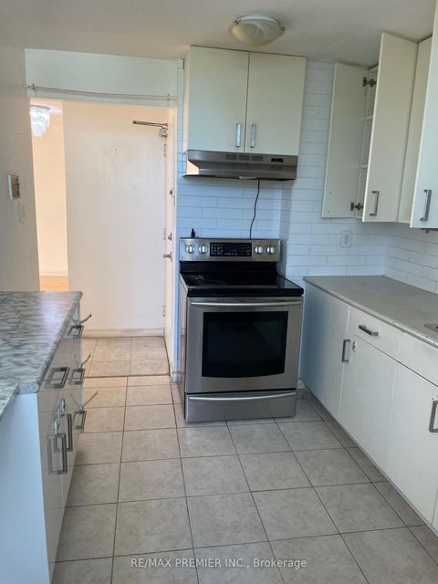Photo 11 at 408 - 320 Dixon Road, The Westway, Toronto