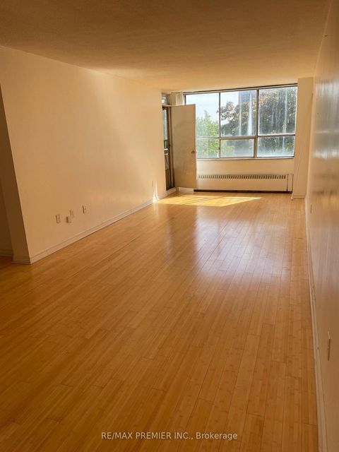 Photo 12 at 408 - 320 Dixon Road, The Westway, Toronto