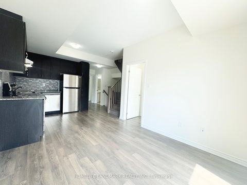 Photo 2 at 214 - 1085 Danforth Road, Eglinton East, Toronto