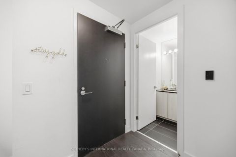 Photo 5 at 1410 - 609 Avenue Road, St. Clair, Toronto