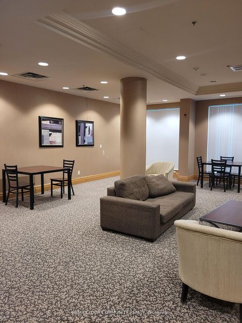 Photo 4 at 616 - 185 Oneida Crescent, Langstaff, Richmond Hill