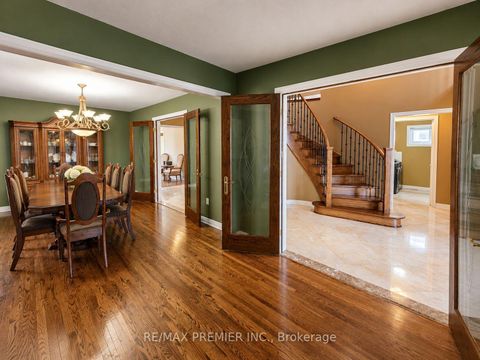 Photo 9 at 70 Bilbermar Drive, Devonsleigh, Richmond Hill