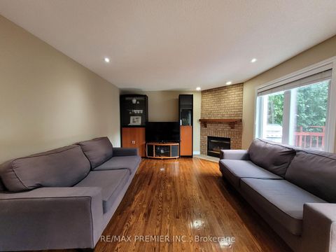 Photo 17 at 70 Bilbermar Drive, Devonsleigh, Richmond Hill