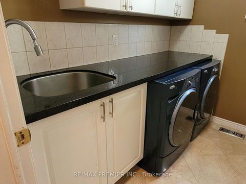 Photo 20 at 70 Bilbermar Drive, Devonsleigh, Richmond Hill