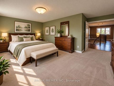 Photo 24 at 70 Bilbermar Drive, Devonsleigh, Richmond Hill