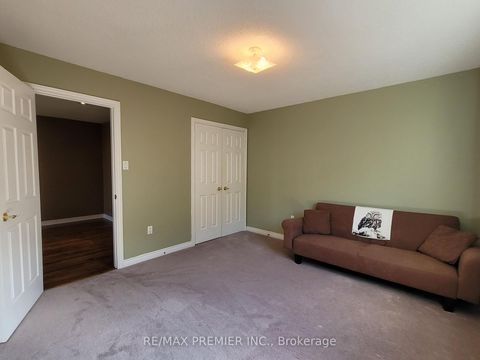 Photo 30 at 70 Bilbermar Drive, Devonsleigh, Richmond Hill