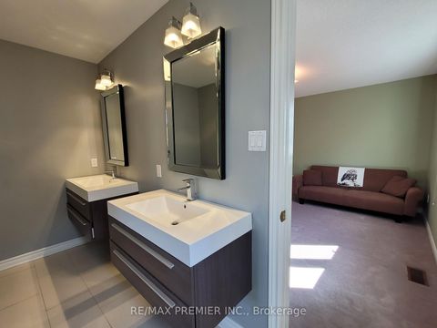 Photo 31 at 70 Bilbermar Drive, Devonsleigh, Richmond Hill