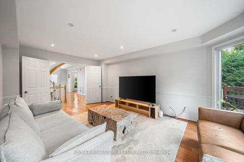 Photo 9 at 235 Kemano Road, Aurora Heights, Aurora