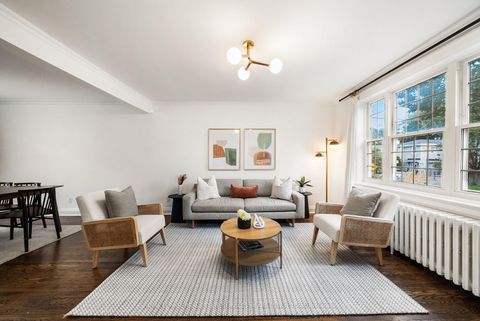 Photo 7 at 292 Broadway Avenue, Mount Pleasant East, Toronto