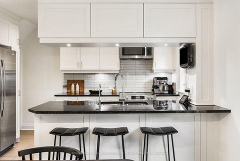 Photo 12 at 292 Broadway Avenue, Mount Pleasant East, Toronto