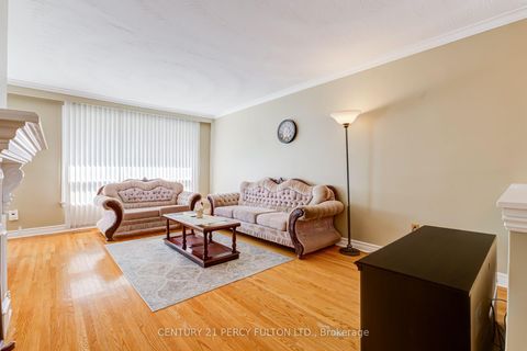 Photo 2 at 10 Dunlop Avenue, Birchmount, Toronto